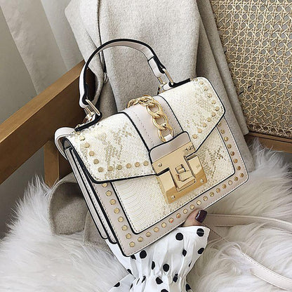 2024 Spring and Autumn New Delicate Fashion Women's Bag Advanced Sense Fashion Retro Hong Kong Style Small Square Bag Leisure Versatile Straddle Bag Small Design Shoulder Bag Lightweight Simple Handbag