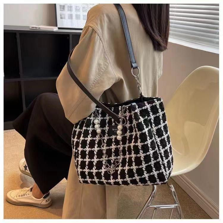 Plaid Tweed Bag for Women 2024 New Large Capacity Canvas Bag Underarm Bag Easy Matching Tote Bag