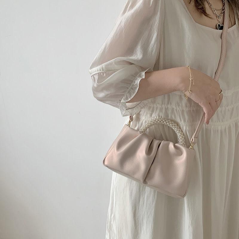 2024 New Temperament Women's Bag Pearl Handbag Pearl Light Pleated Cloud Handbag One Shoulder Crossbody Mini Bag Elegant Women's Bag