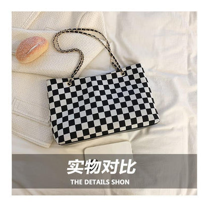 New Autumn and Winter Women's Bags All-Match Fashion Chessboard Grid Large Capacity Shoulder Bag Cross body Tote Chain Big Bag female