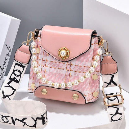 Elegant and lovely small bag, spring and summer, new popular color-blocking bag, women's 2024 popular style, high quality single shoulder bag, vertical style, mini cross-body, lightweight and versatile mobile phone bag