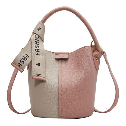 Popular fashion item this year Elegant temperament Small bag for women 2024 New summer Fashionable casual commuting ins Crossbody bag Contrast color design Simple and elegant Fashion Portable bucket bag