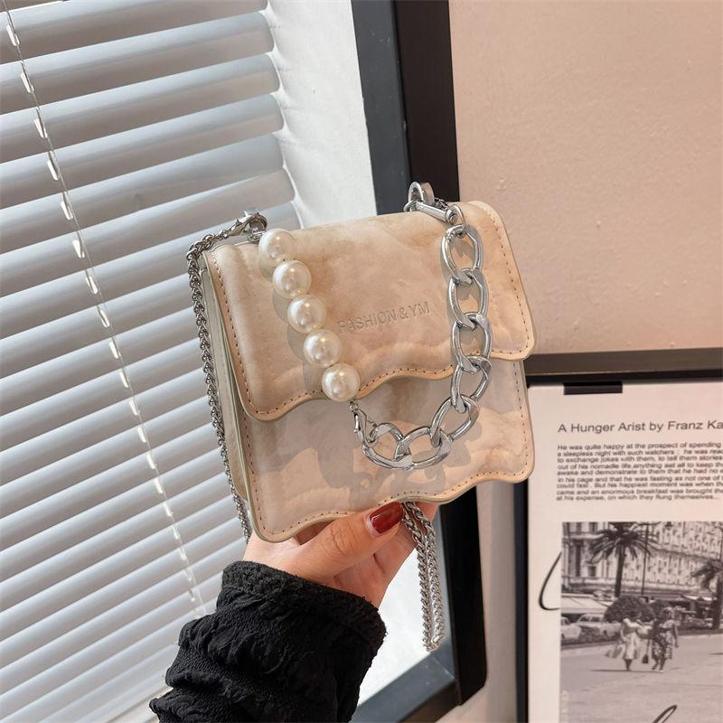 New Mini Bag Women 2024 New Fashion Handheld Pearl Chain Crossbody Bag Advanced Small Square Bag Personality Cute Chain Bag Girl Crossbody Bag