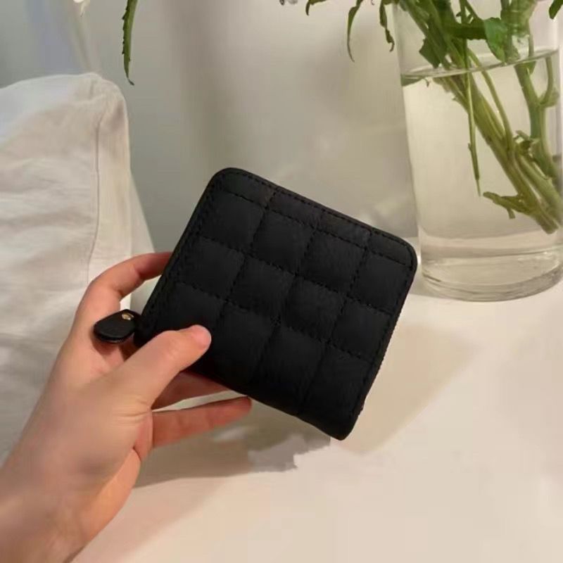 Card bag for women, small and versatile, with multiple card slots, exquisite and high-end 2024 new internet celebrity, large capacity ins, and wind release card