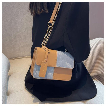 Small crowd design stitching color contrast small square bag 2024 Spring and Autumn New Versatile high-grade exquisite chain bag Leisure commuter messenger bag fashionable lovely women's bag