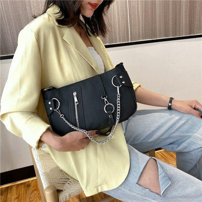 Fashion underarm bag 2024 new trend personality versatile one-shoulder messenger bag nylon cloth chain handbag women's high-quality underarm bag small bag