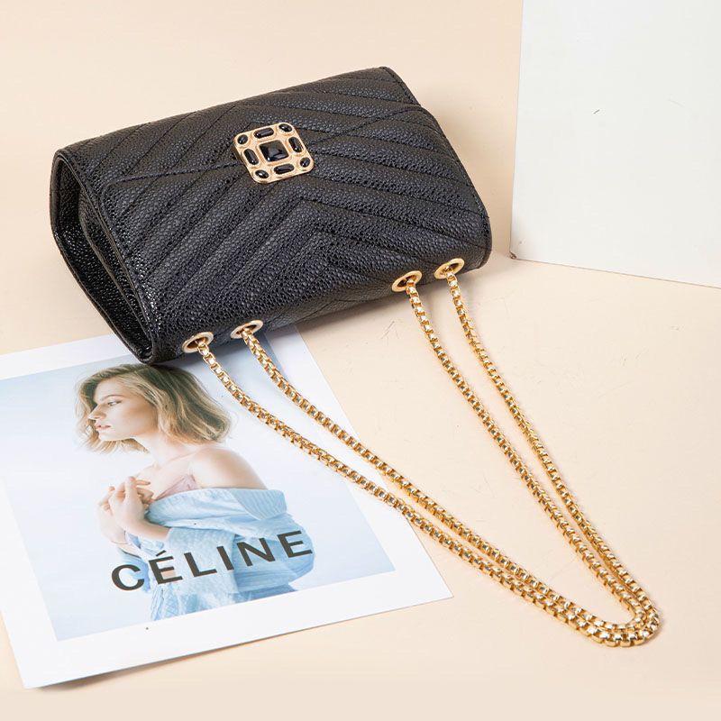 2024 Spring and Summer New Fashion Elegant Women's Bag Classic Versatile Fashion Chain Bag Small Daily Crossbody Bag Light Luxury Premium Small Square Bag Delicate Small Fragrant Bag