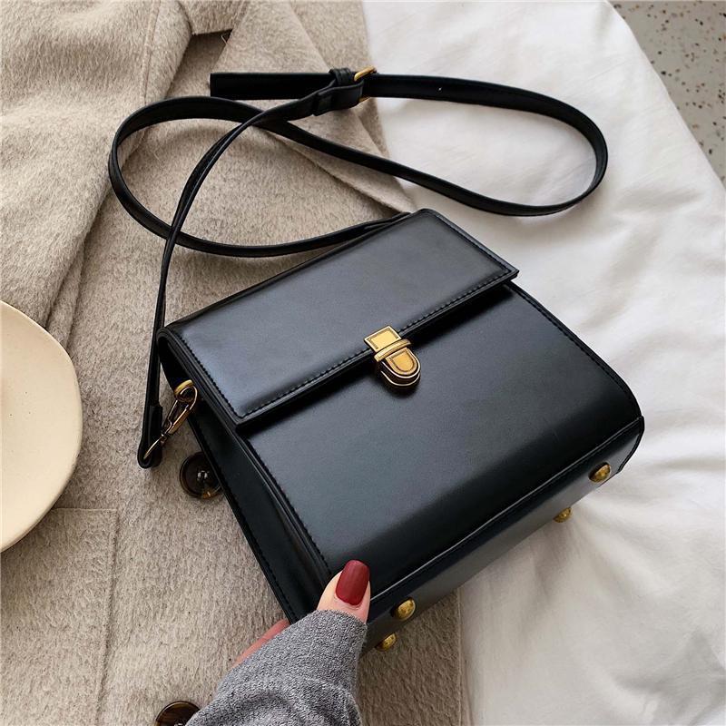 Retro small bag Women's temperament Elegant retro simple messenger bag 2024 new Korean version of one-shoulder fashion small square bag temperament leather bag Advanced sense of cross-over women's bag