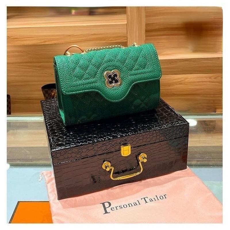 2024 Summer New Caviar Solid Chain Bag Commuting Versatile Small Square Bag Refined Fourleaf Grass Single Shoulder Bag Elegant Crossbody Bag Daily Leisure Handheld Women's Bag Premium