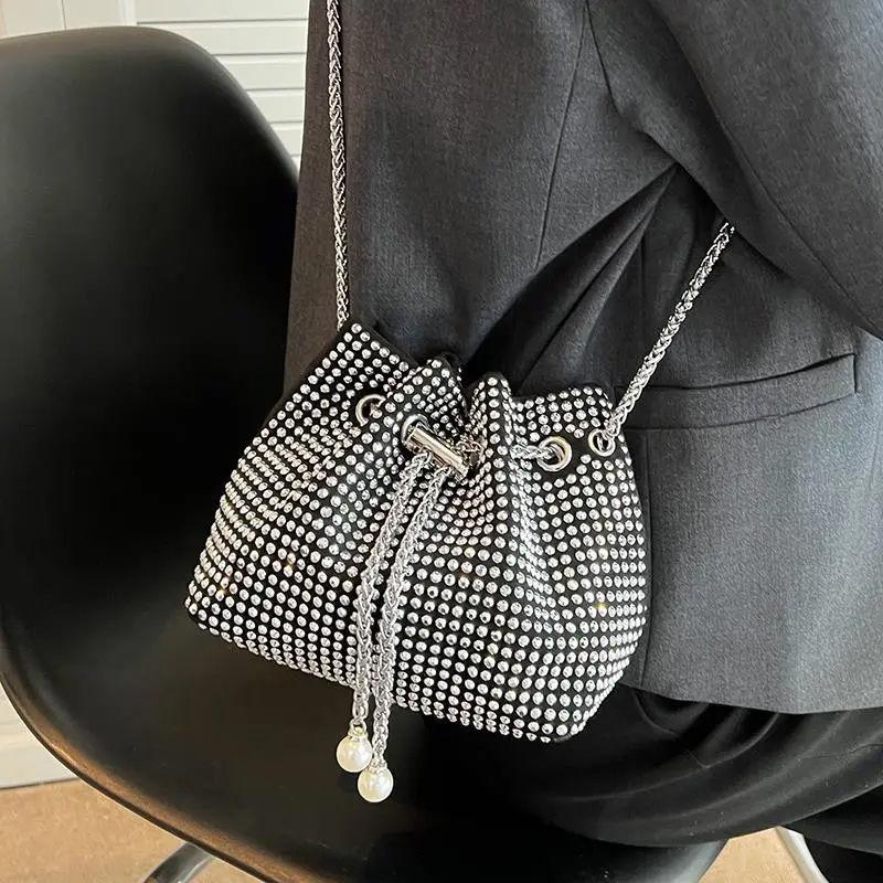 Fashion diamond bag small bag women's 2024 new bright diamond messenger bag ins popular chain bucket bag high-quality cute small bucket bag diamond bag women's diagonal diamond bag