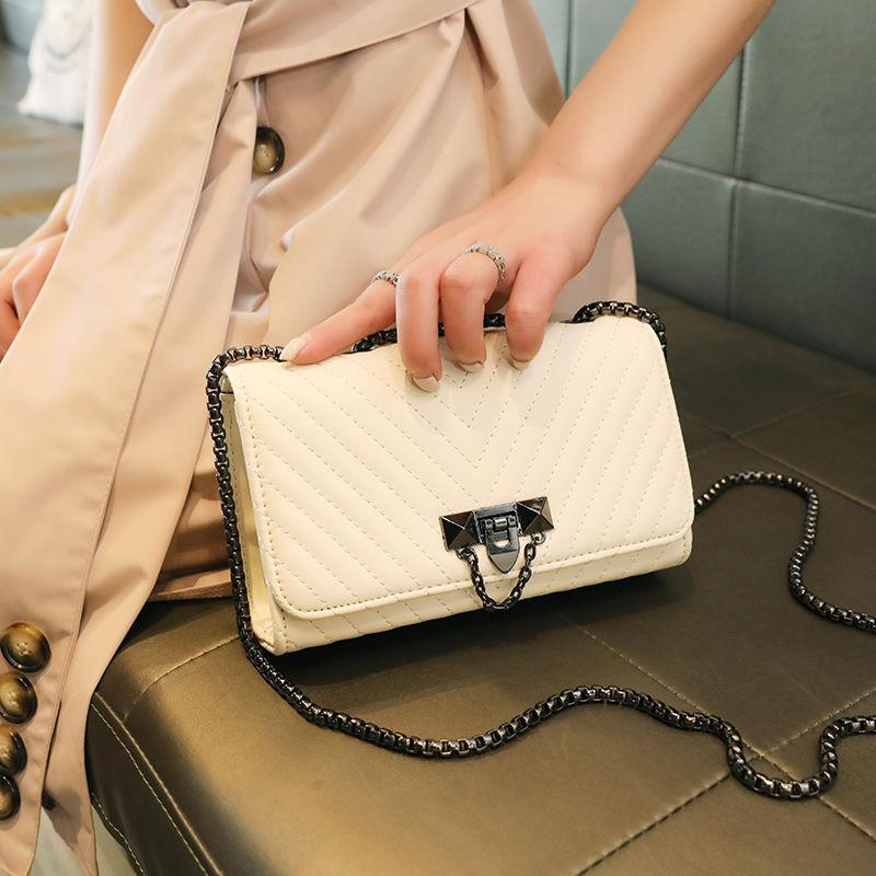 Women's Bag 2024 New Retro Korean Type Small Bag Women's Fashion Trendy Chain Crossbody Small Square Bag Embroidery Thread Shoulder Bag