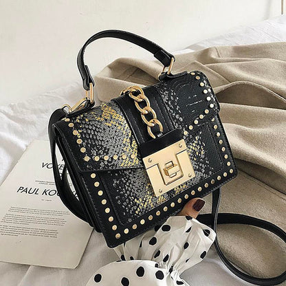 2024 Spring and Autumn New Delicate Fashion Women's Bag Advanced Sense Fashion Retro Hong Kong Style Small Square Bag Leisure Versatile Straddle Bag Small Design Shoulder Bag Lightweight Simple Handbag