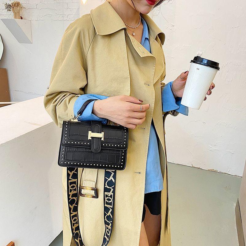 High-End Western Style Small Bag for Women 2024 New Korean Style Versatile Textured Crossbody Bag Fashionable Portable Small Square Bag