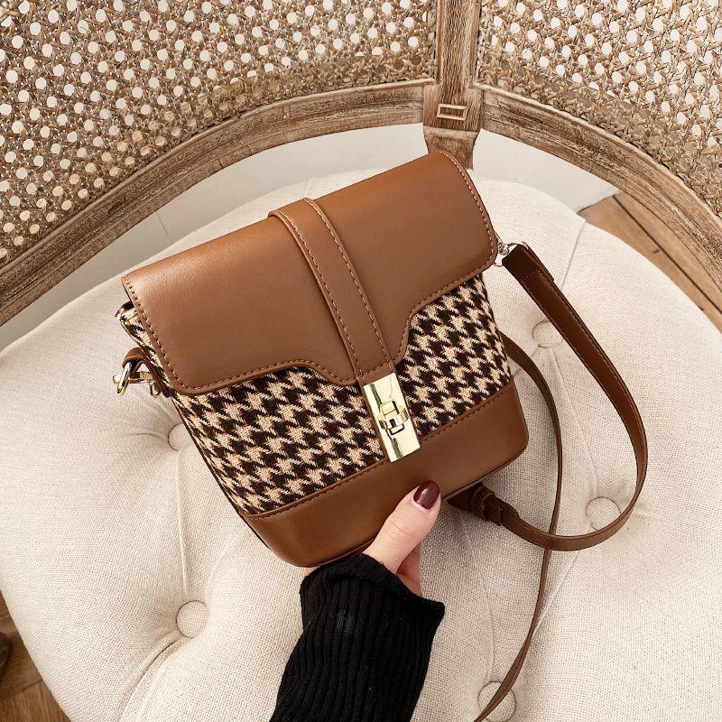 Small bucket bag fashion women's shoulder bag 2024 new all-match autumn and winter one-shoulder messenger bag high-end retro fashion plaid bucket bag