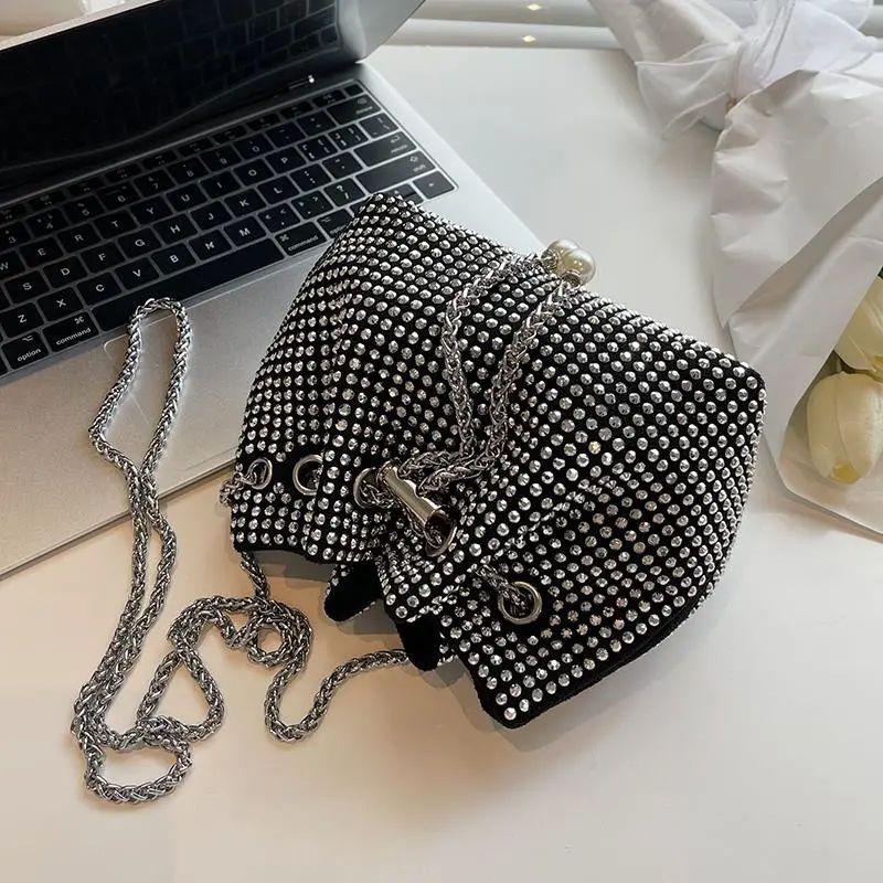 Fashion diamond bag small bag women's 2024 new bright diamond messenger bag ins popular chain bucket bag high-quality cute small bucket bag diamond bag women's diagonal diamond bag