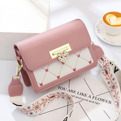 2024 new spring and summer high grade delicate messenger bag fashion versatile rhombus shoulder bag small design contrast color bag elegant lovely women's small square bag