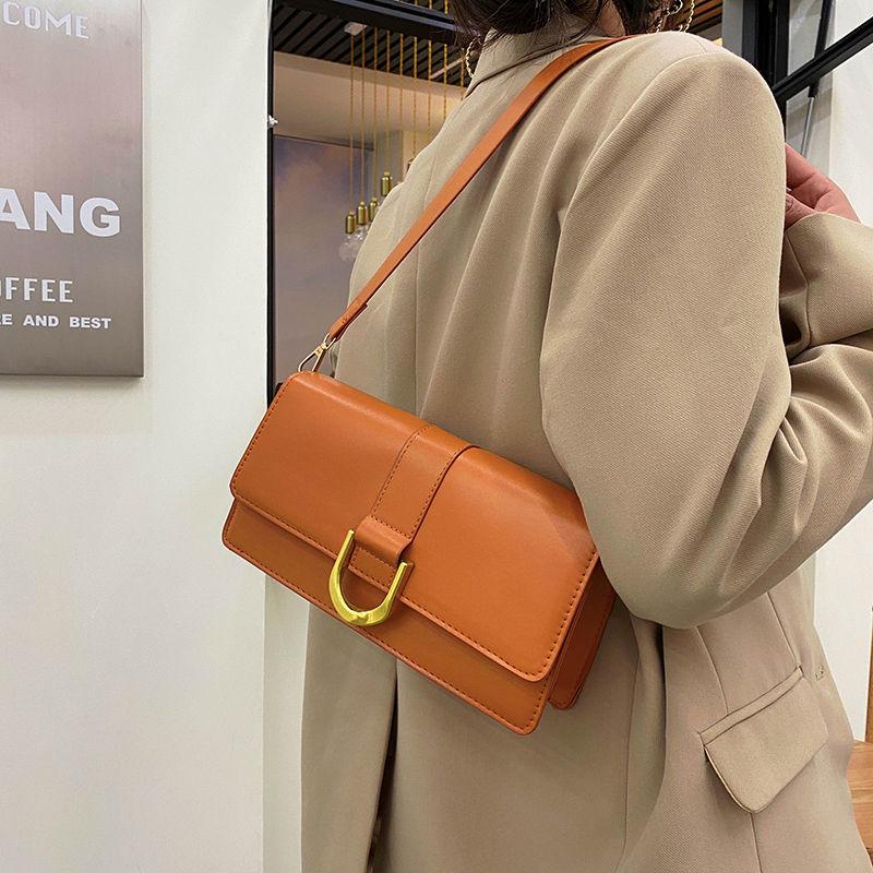 Baguette bag women's 2024 new fashion and elegant women's bag underarm horseshoe buckle shoulder messenger bag fashion simple and versatile baguette bag for women