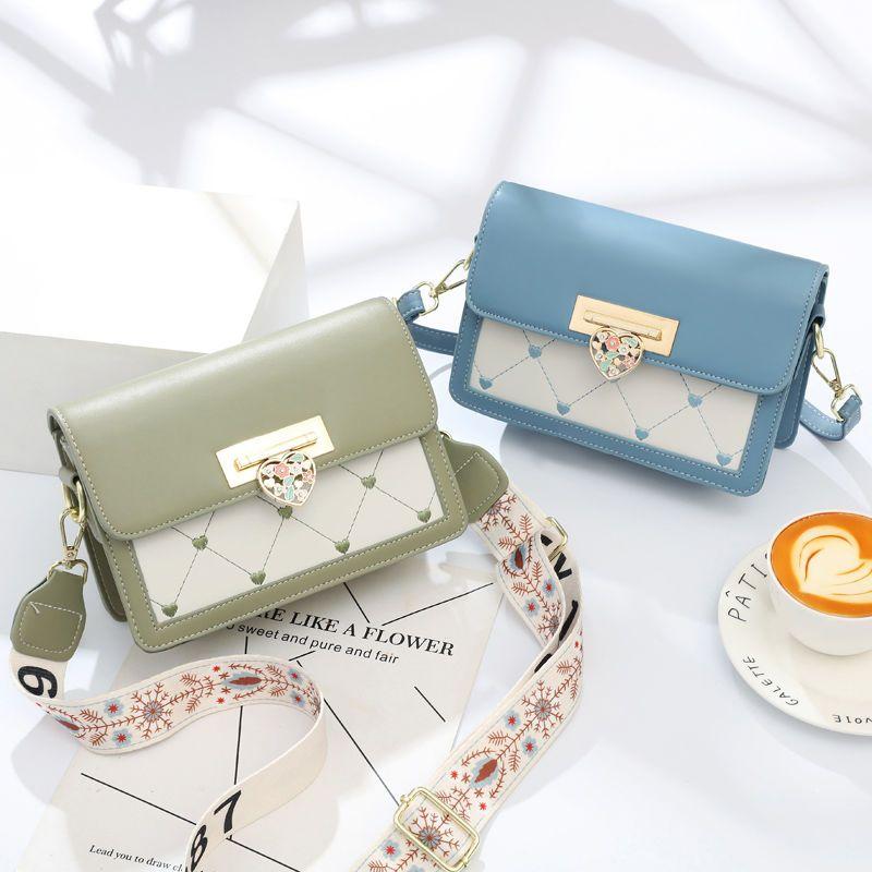 2024 new spring and summer high grade delicate messenger bag fashion versatile rhombus shoulder bag small design contrast color bag elegant lovely women's small square bag