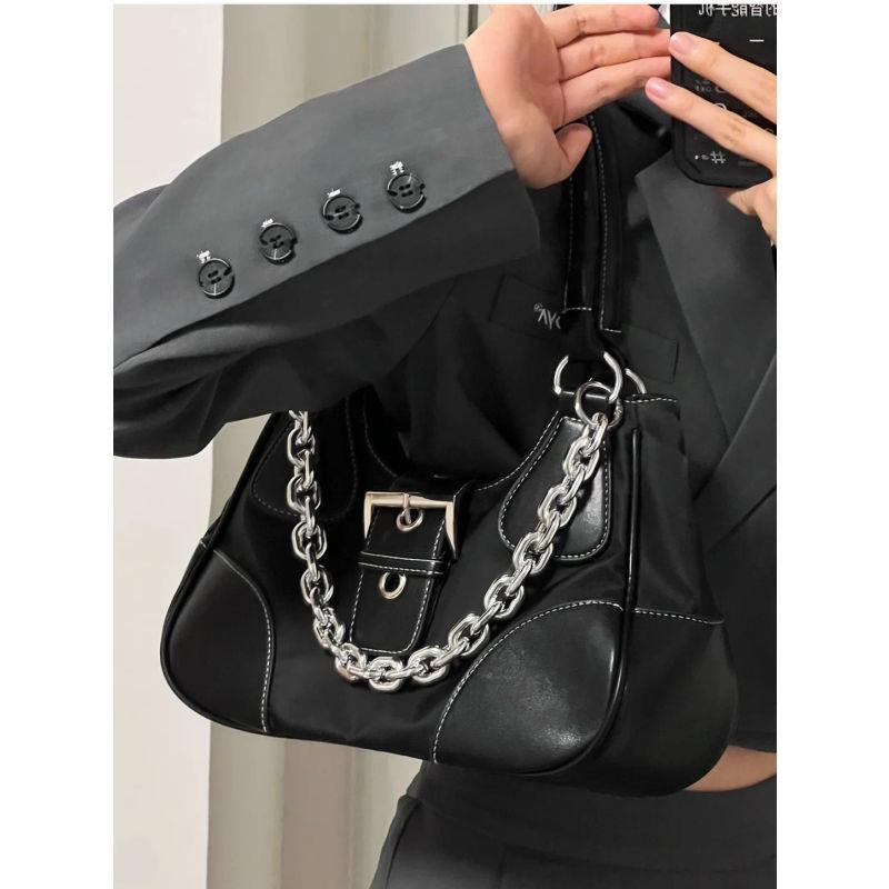 High-end underarm bag for women 2024 new personality nylon underarm bag patent leather canvas metal chain cool girl shoulder messenger bag high quality shoulder bag for women