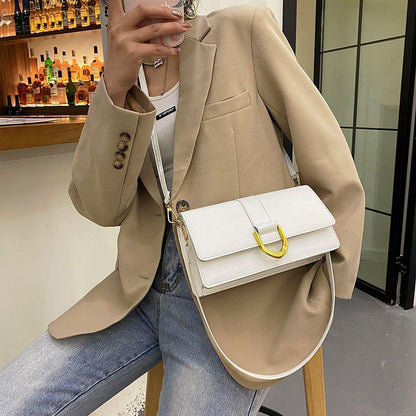 Baguette bag women's 2024 new fashion and elegant women's bag underarm horseshoe buckle shoulder messenger bag fashion simple and versatile baguette bag for women