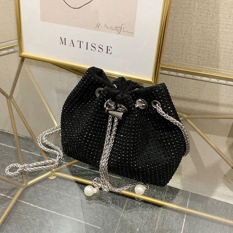 Fashion diamond bag small bag women's 2024 new bright diamond messenger bag ins popular chain bucket bag high-quality cute small bucket bag diamond bag women's diagonal diamond bag