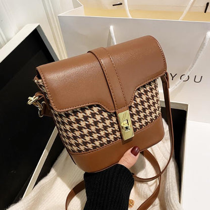 Small bucket bag fashion women's shoulder bag 2024 new all-match autumn and winter one-shoulder messenger bag high-end retro fashion plaid bucket bag